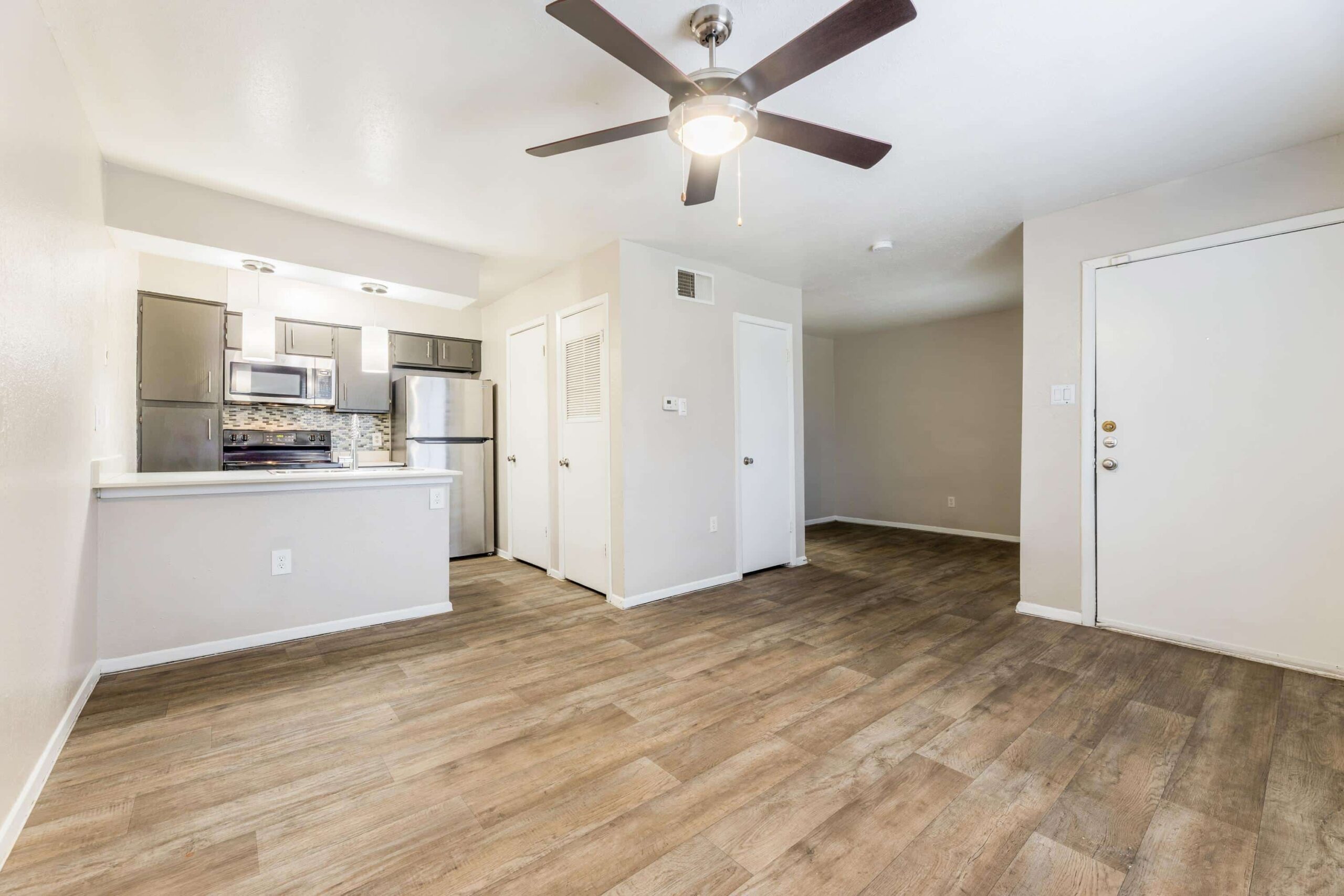 Photos – The Chandler Apartment Homes